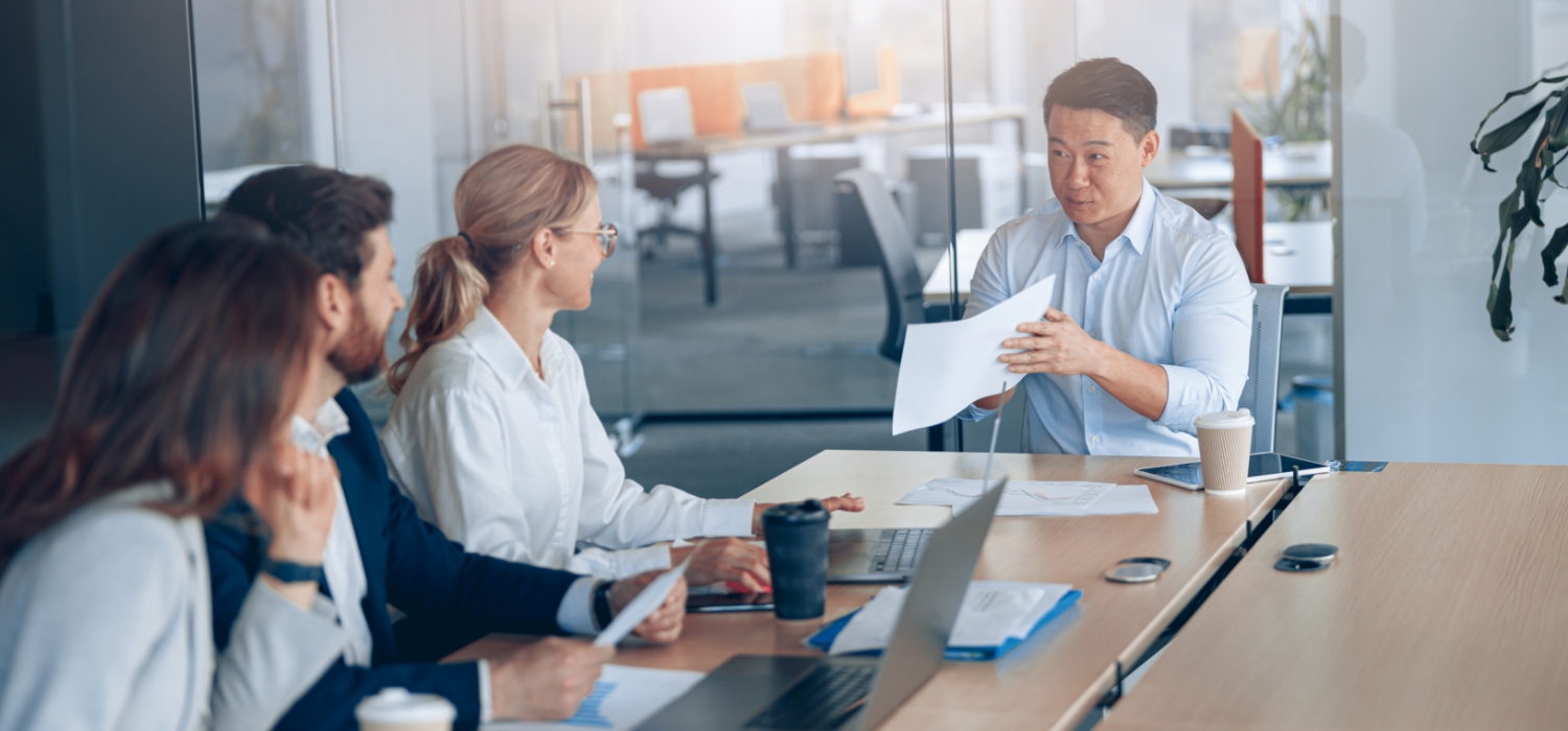 Implementando estructuras sólidas para la toma de decisiones estratégicas: Deja de improvisar y empieza a liderar